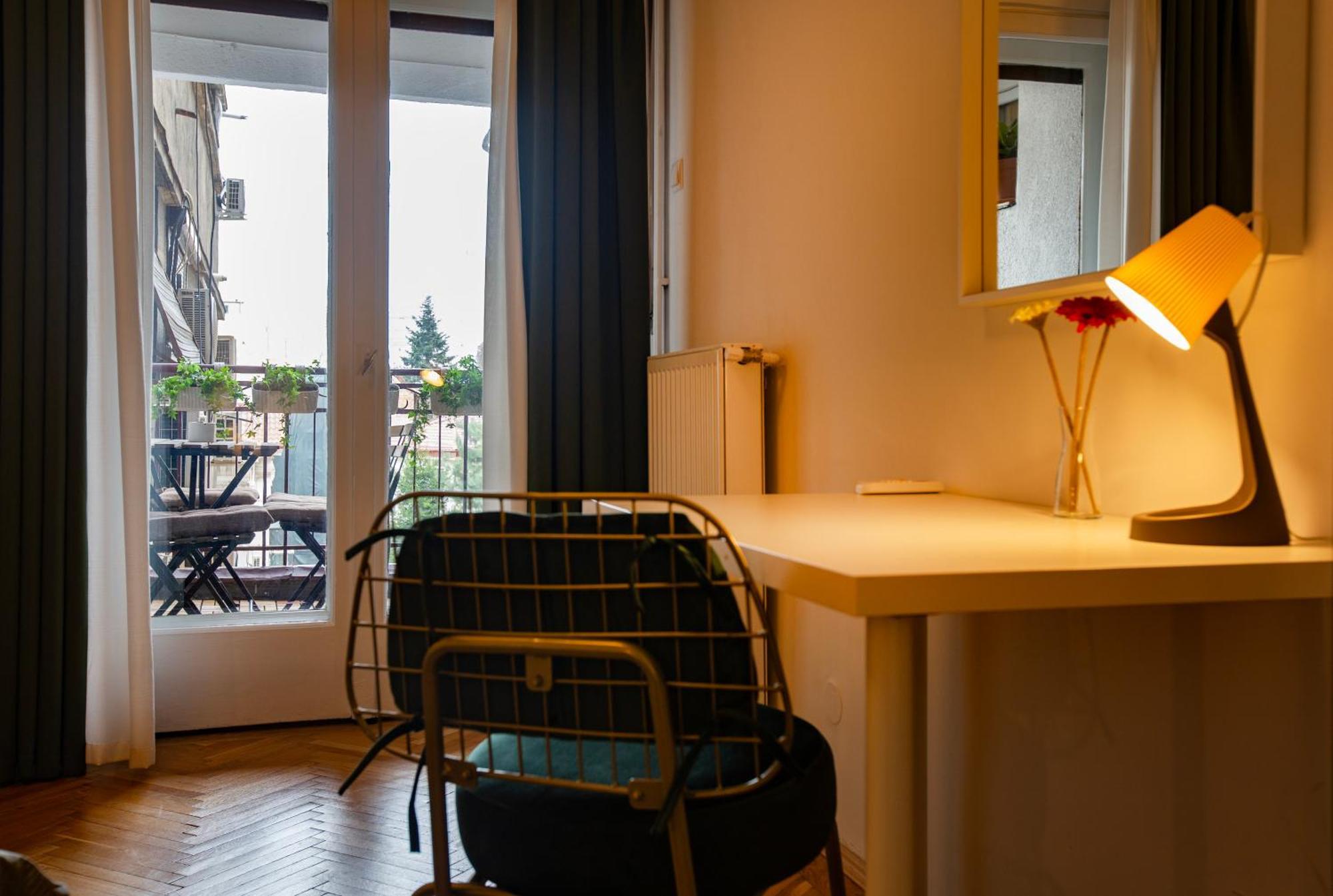 Ultracentral Hong Kong 3 Bdrm Apartment Bukarest Eksteriør billede