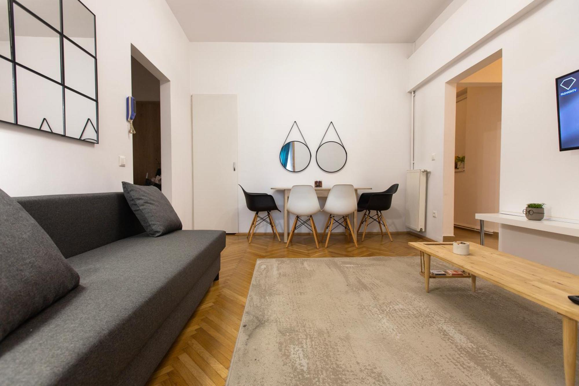 Ultracentral Hong Kong 3 Bdrm Apartment Bukarest Eksteriør billede