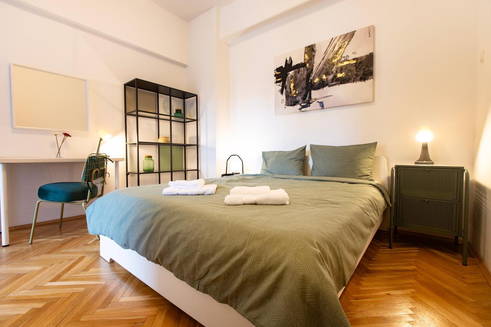 Ultracentral Hong Kong 3 Bdrm Apartment Bukarest Eksteriør billede